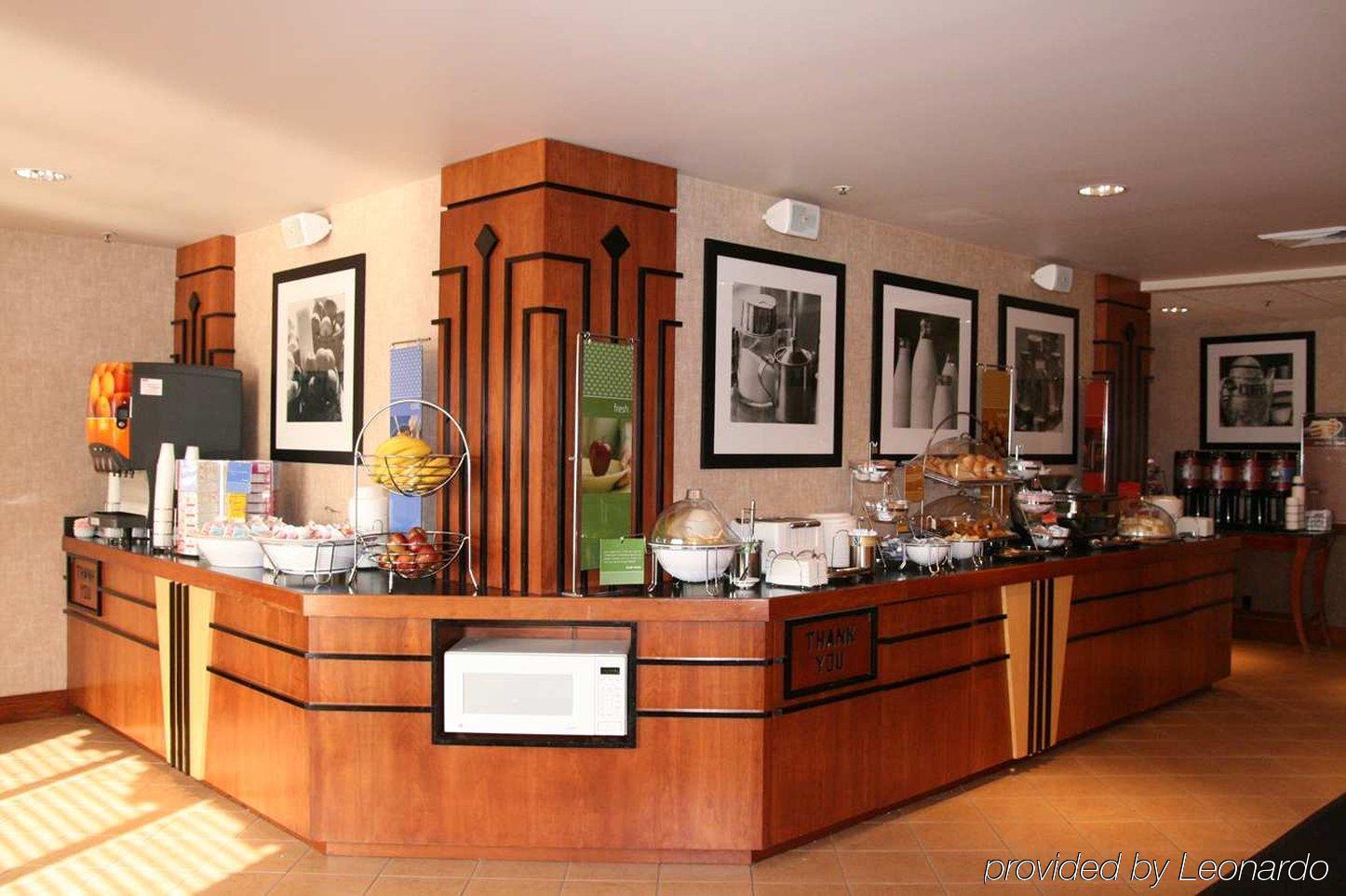 Hampton Inn Columbus/Taylorsville Edinburgh Ristorante foto
